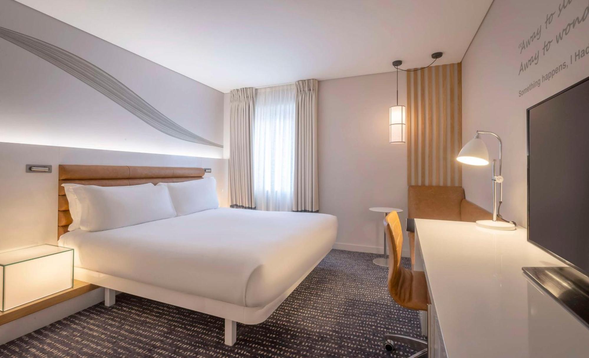 莫里森酒店-希尔顿逸林酒店 都柏林 外观 照片 A room at the hotel