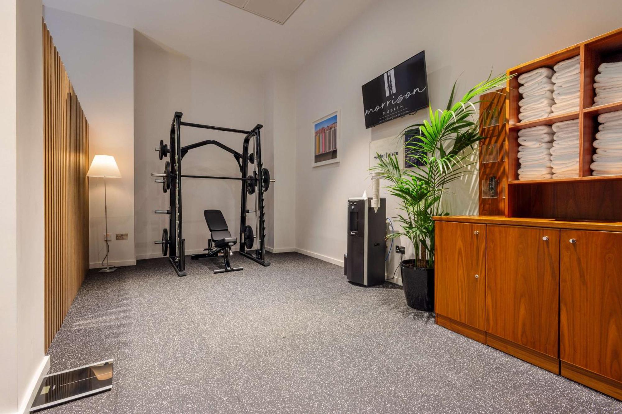莫里森酒店-希尔顿逸林酒店 都柏林 外观 照片 A typical treatment room at a physiotherapy clinic